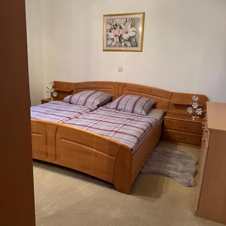 Weber Apartment *